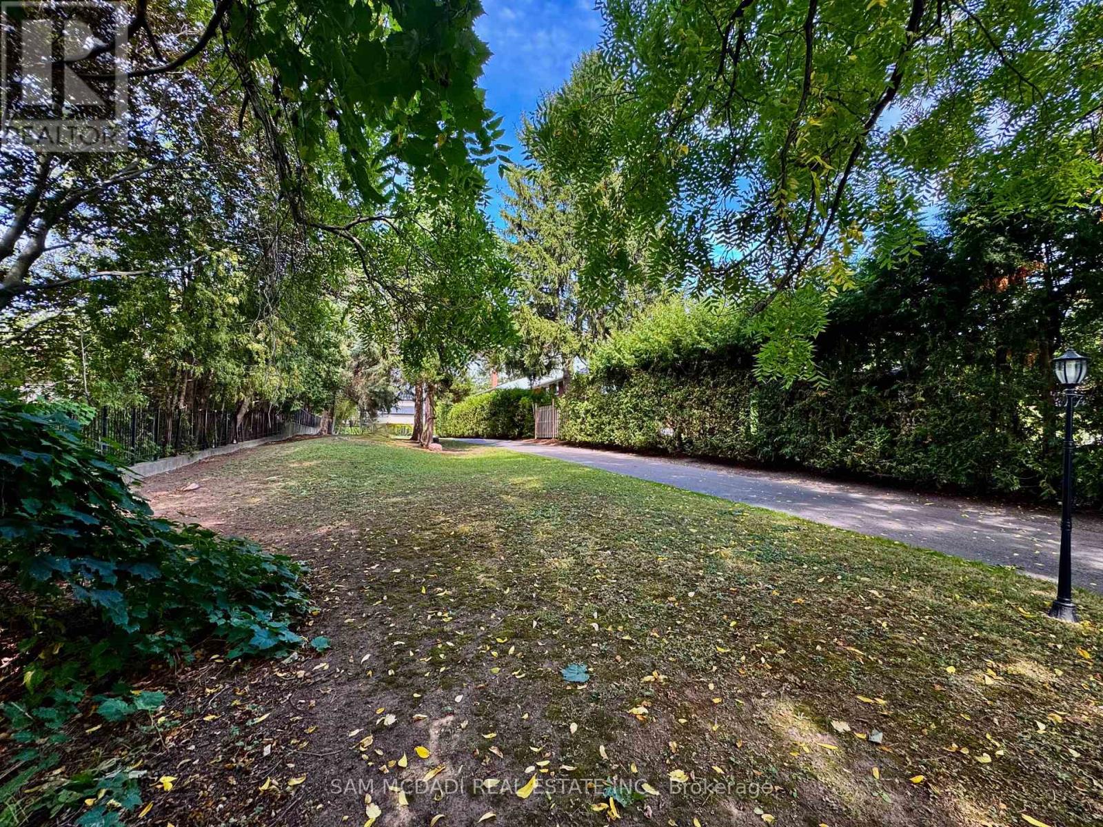 85 Yorkleigh Avenue, Toronto, Ontario  M9P 1Y3 - Photo 45 - W12925144