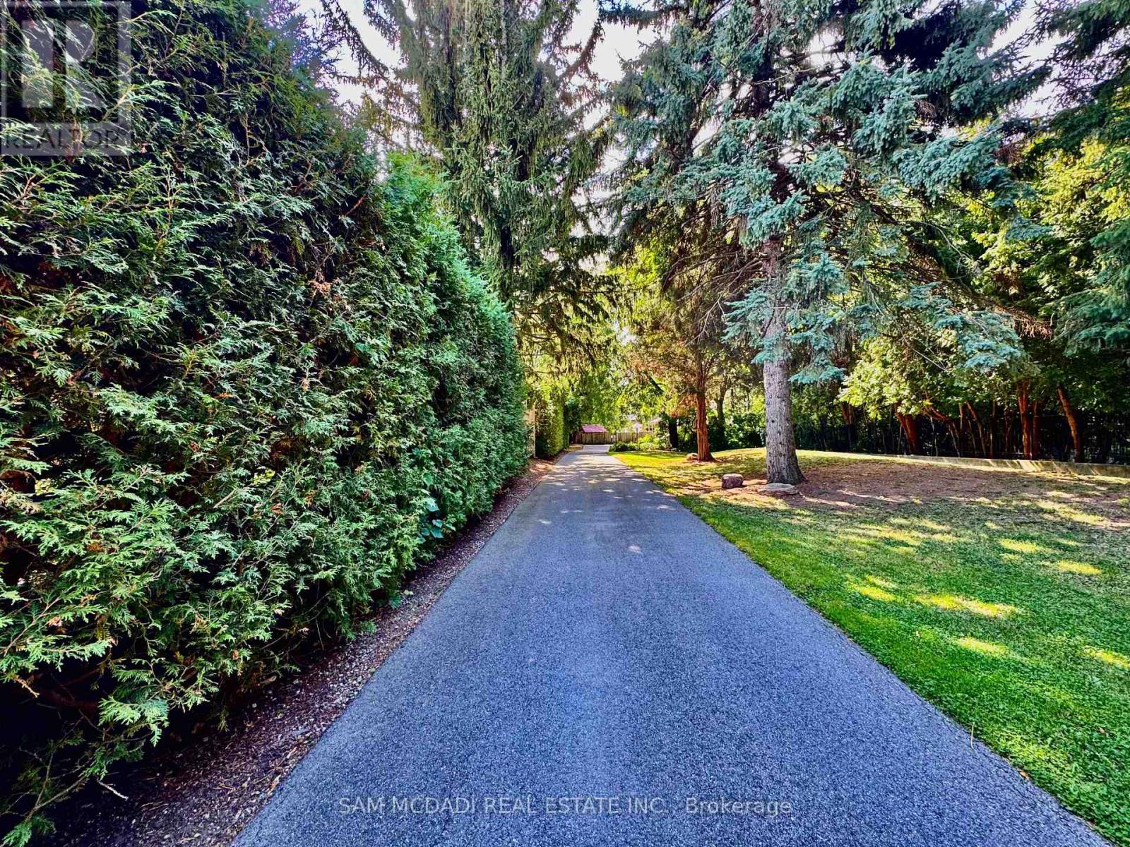 85 Yorkleigh Avenue, Toronto, Ontario  M9P 1Y3 - Photo 46 - W12925144