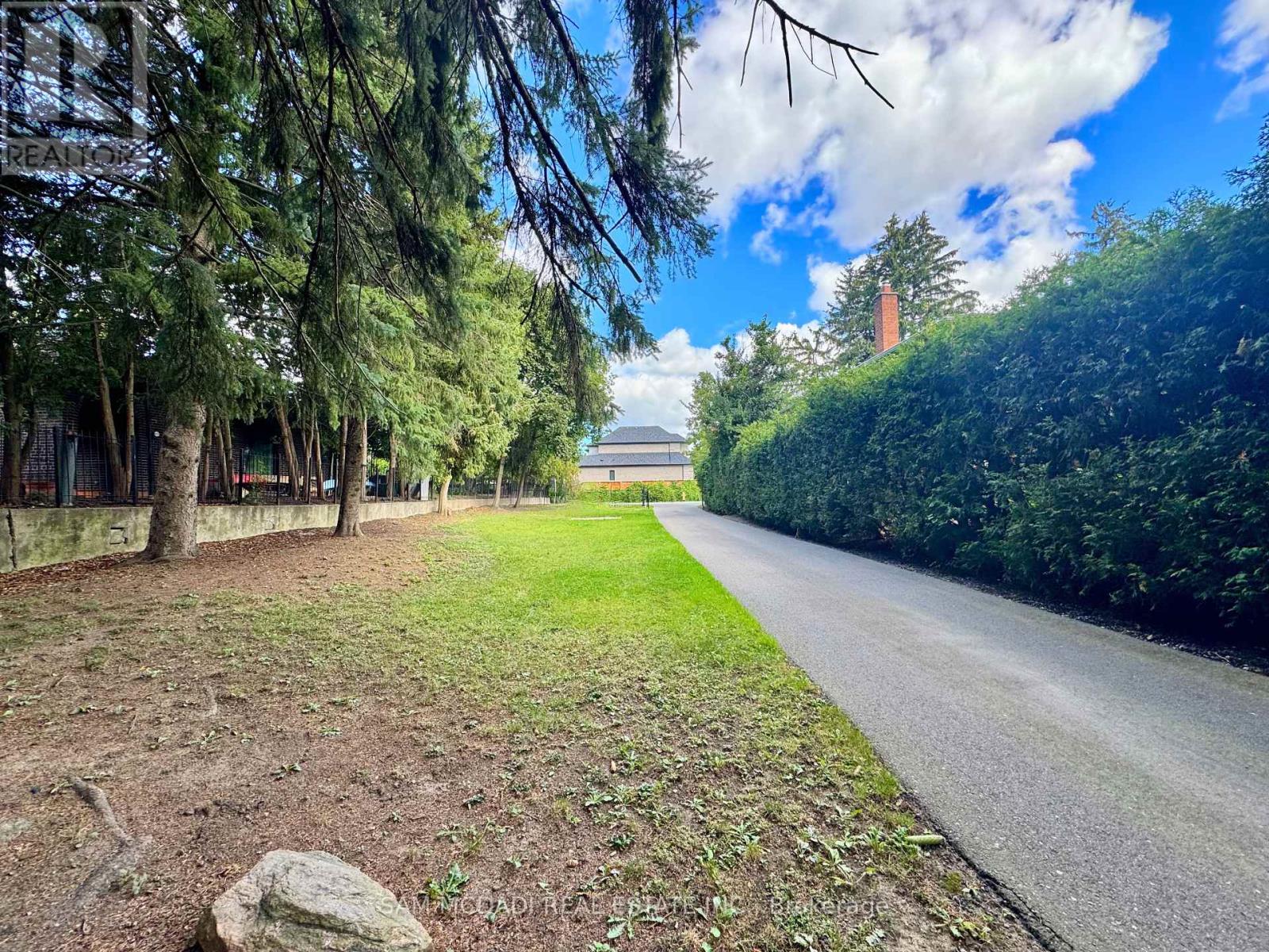 85 Yorkleigh Avenue, Toronto, Ontario  M9P 1Y3 - Photo 47 - W12925144