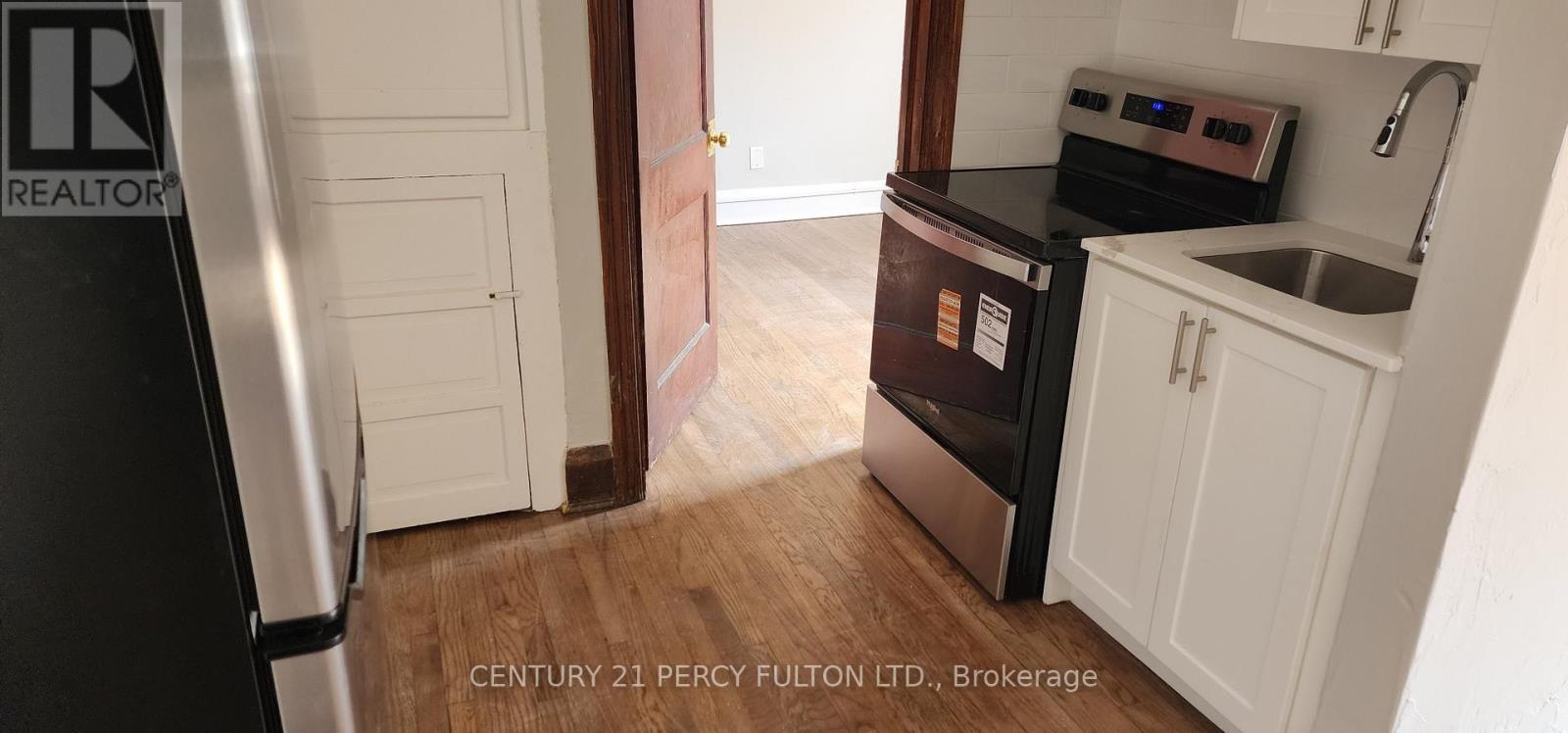 17 - 35 Jane Street, Toronto (Runnymede-Bloor West Village), Ontario  M6S 3Y3 - Photo 5 - W12925176