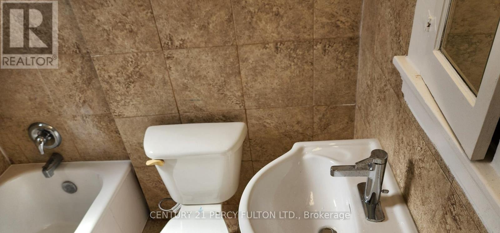 17 - 35 Jane Street, Toronto (Runnymede-Bloor West Village), Ontario  M6S 3Y3 - Photo 9 - W12925176