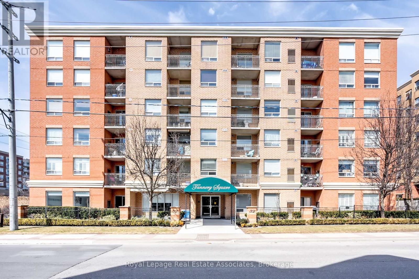 308 - 32 Tannery Street, Mississauga, Ontario L5M 6T6 - Photo 2 - W12925182