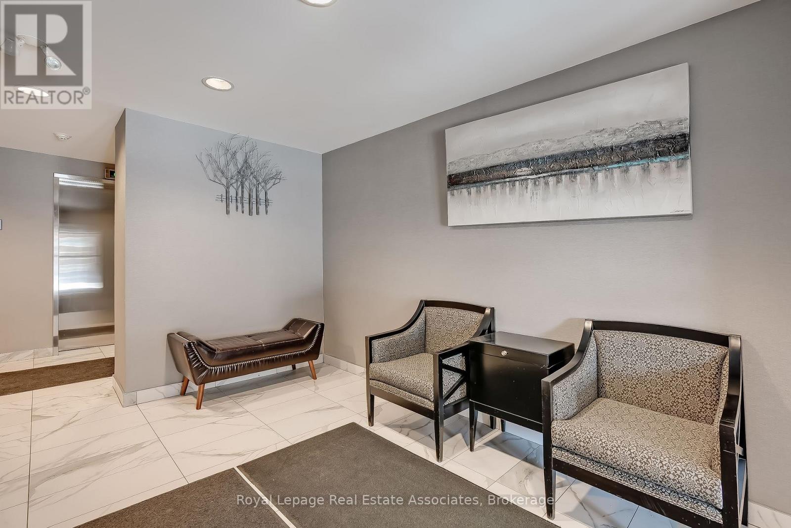 308 - 32 Tannery Street, Mississauga, Ontario L5M 6T6 - Photo 4 - W12925182