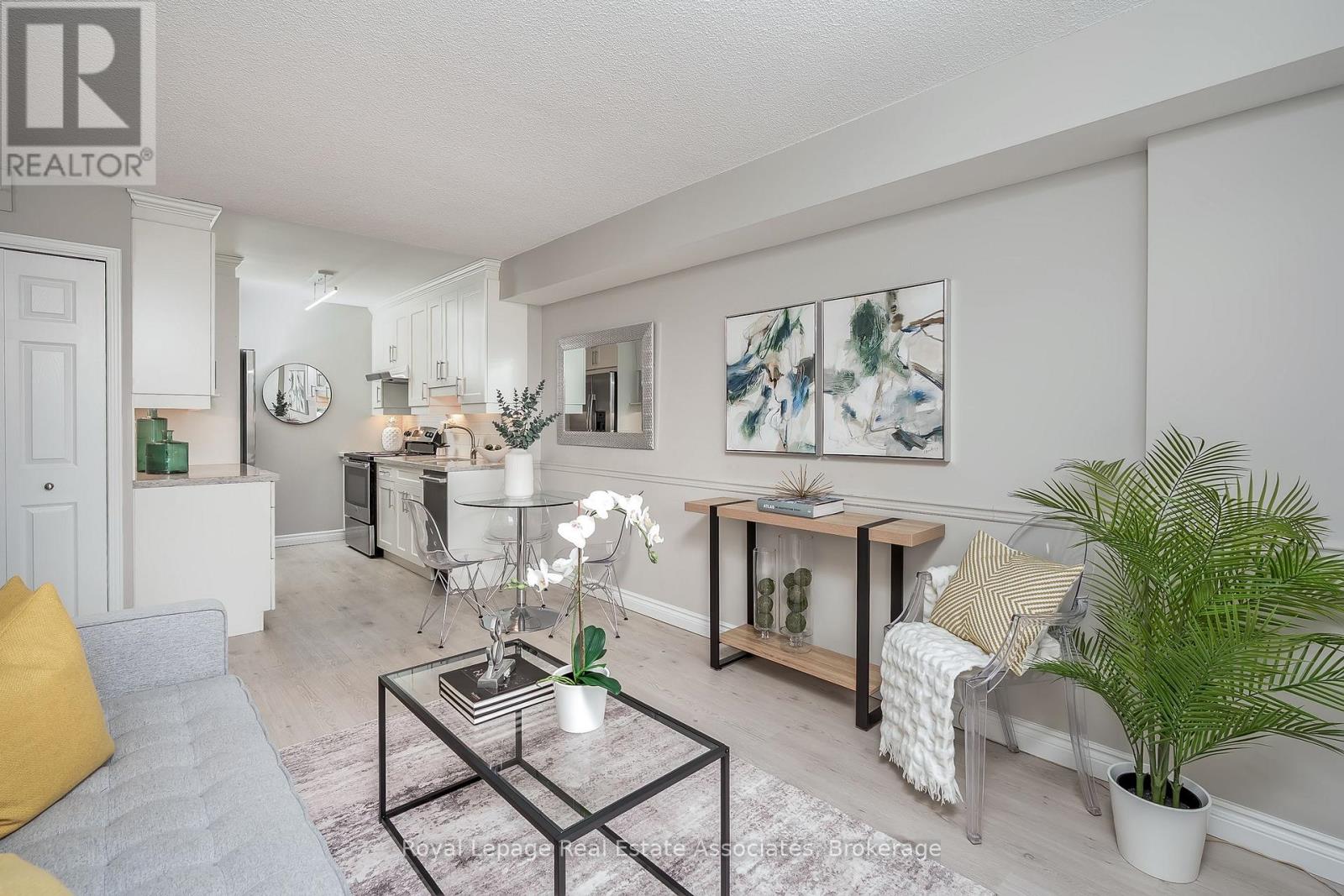 308 - 32 Tannery Street, Mississauga, Ontario L5M 6T6 - Photo 6 - W12925182