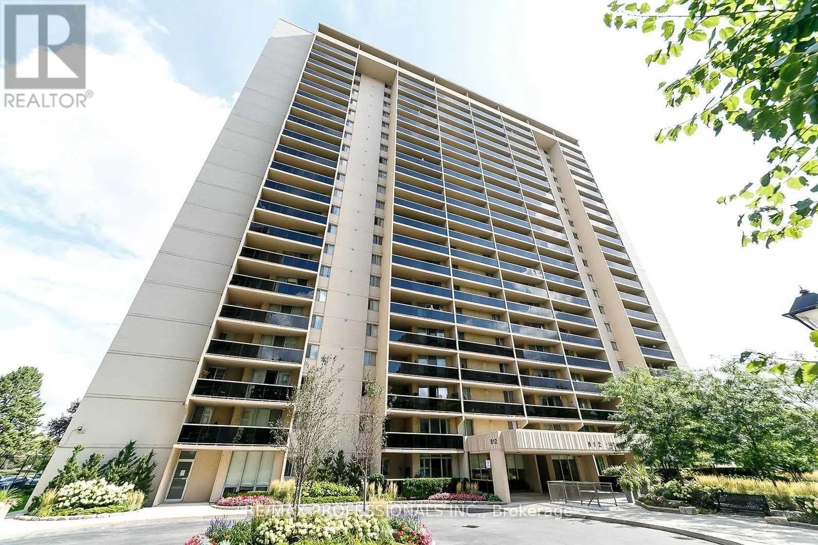 609 - 812 BURNHAMTHORPE ROAD, Toronto, Ontario