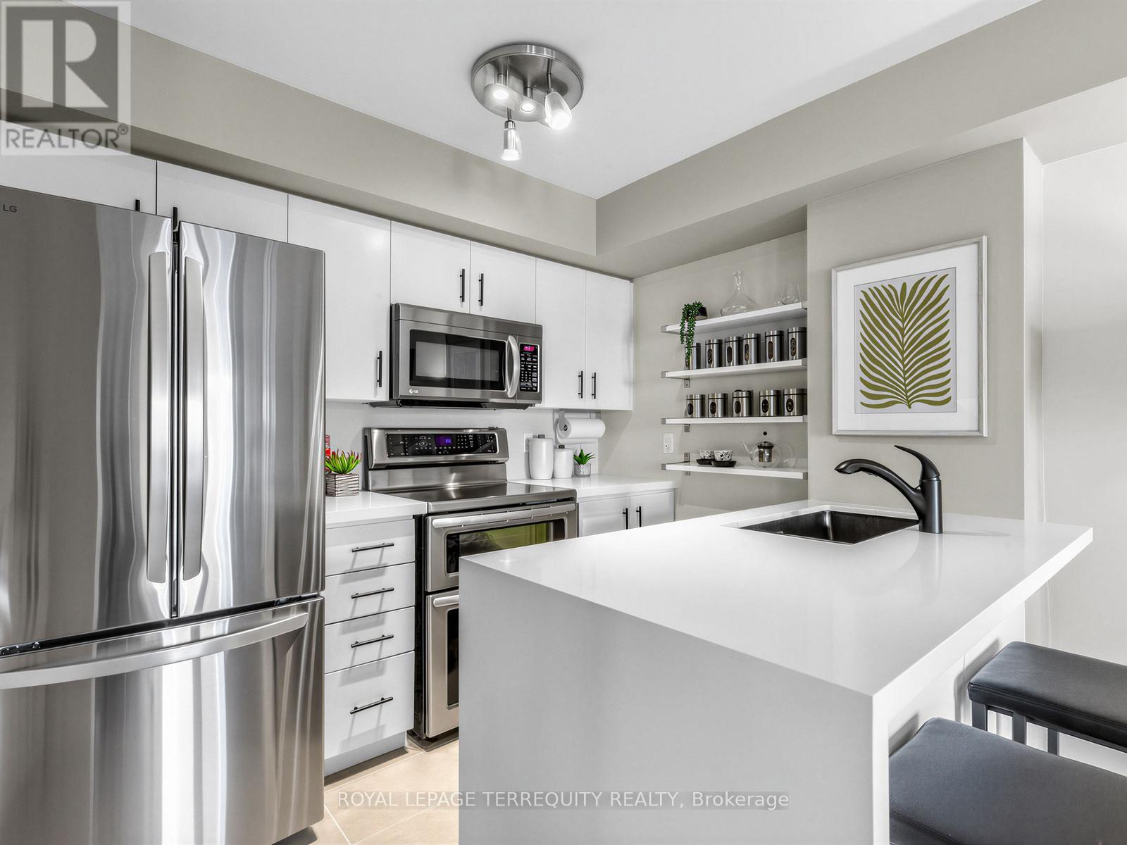 301 - 60 Joe Shuster Way, Toronto, Ontario  M6K 1Y8 - Photo 8 - W12925186