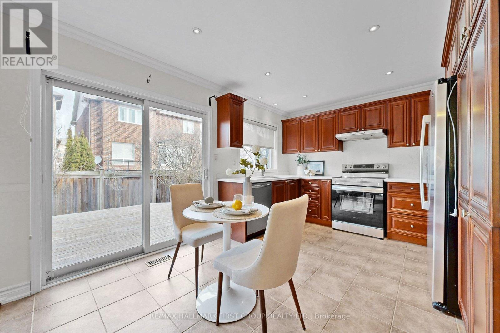 929 Bessy Trail, Milton, Ontario  L9T 0H2 - Photo 15 - W12925200