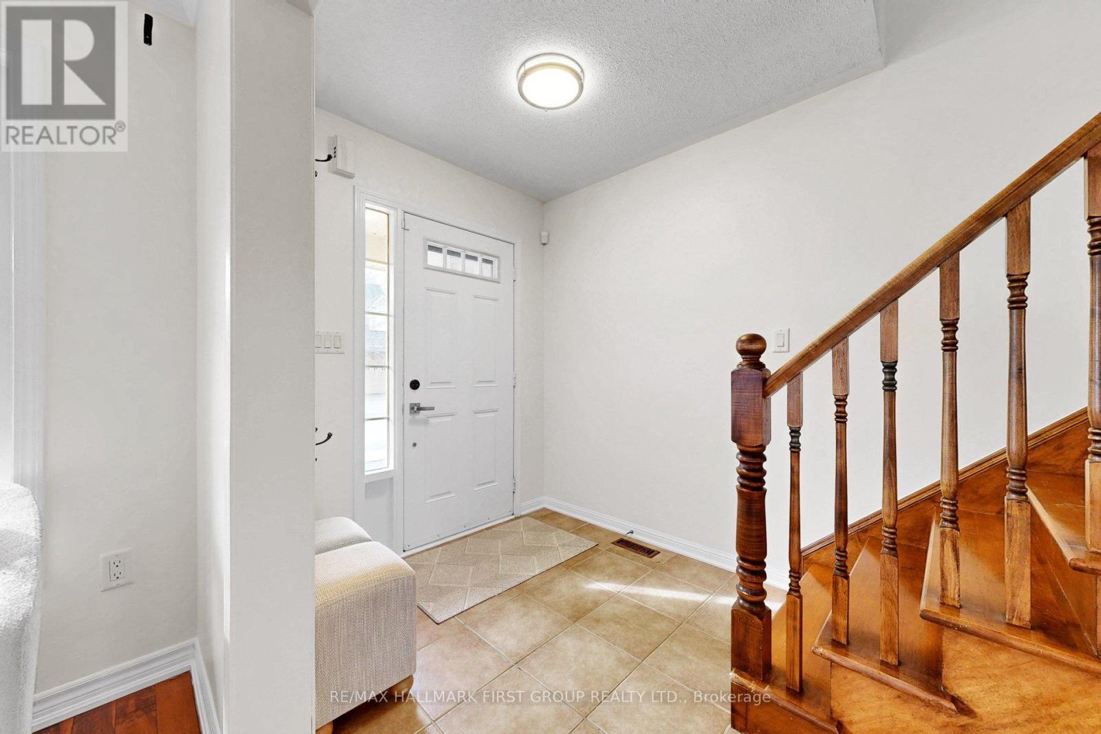 929 Bessy Trail, Milton, Ontario  L9T 0H2 - Photo 4 - W12925200