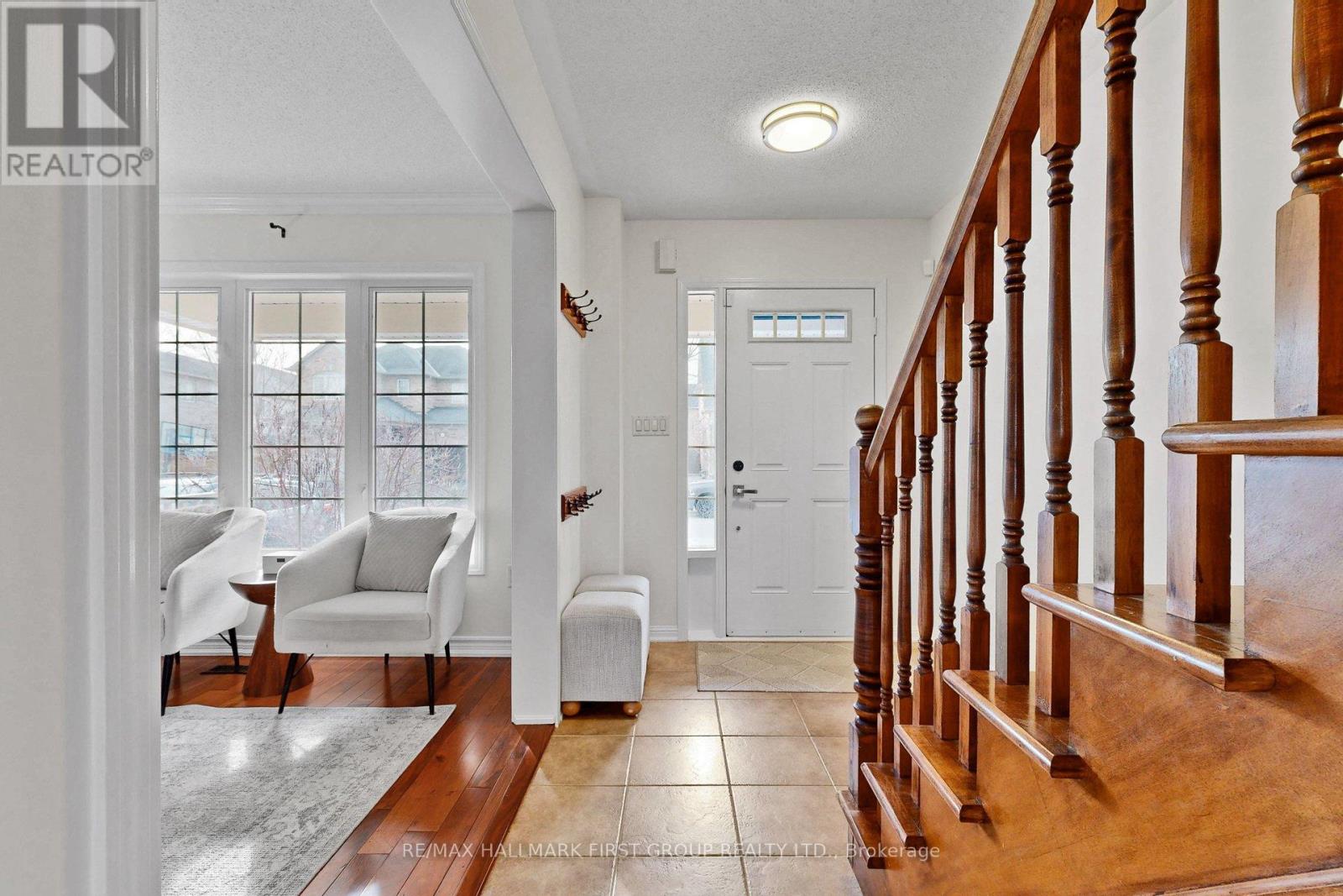 929 Bessy Trail, Milton, Ontario  L9T 0H2 - Photo 5 - W12925200