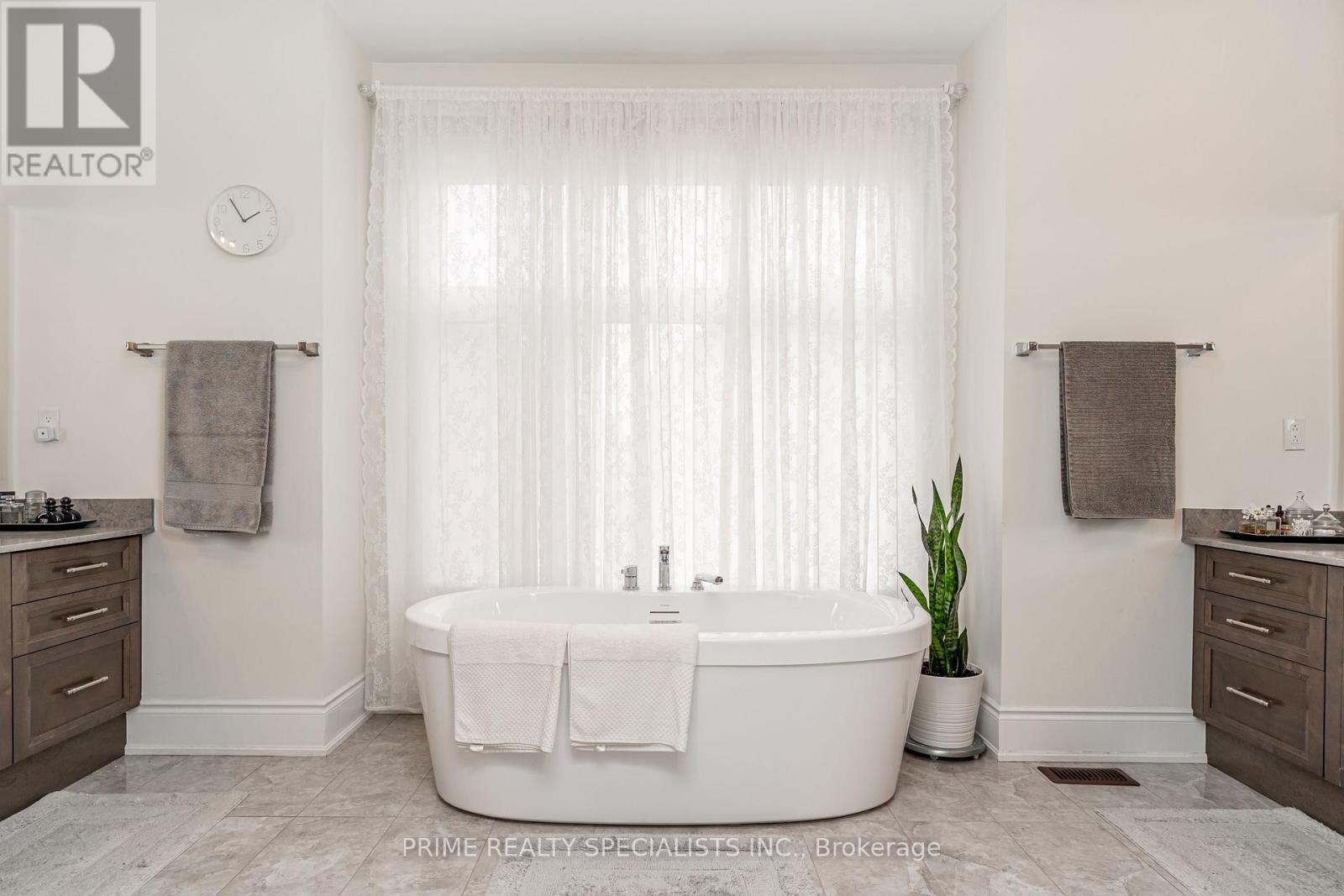 21 Midmorning Road, Brampton, Ontario  L6X 5P7 - Photo 29 - W12925218