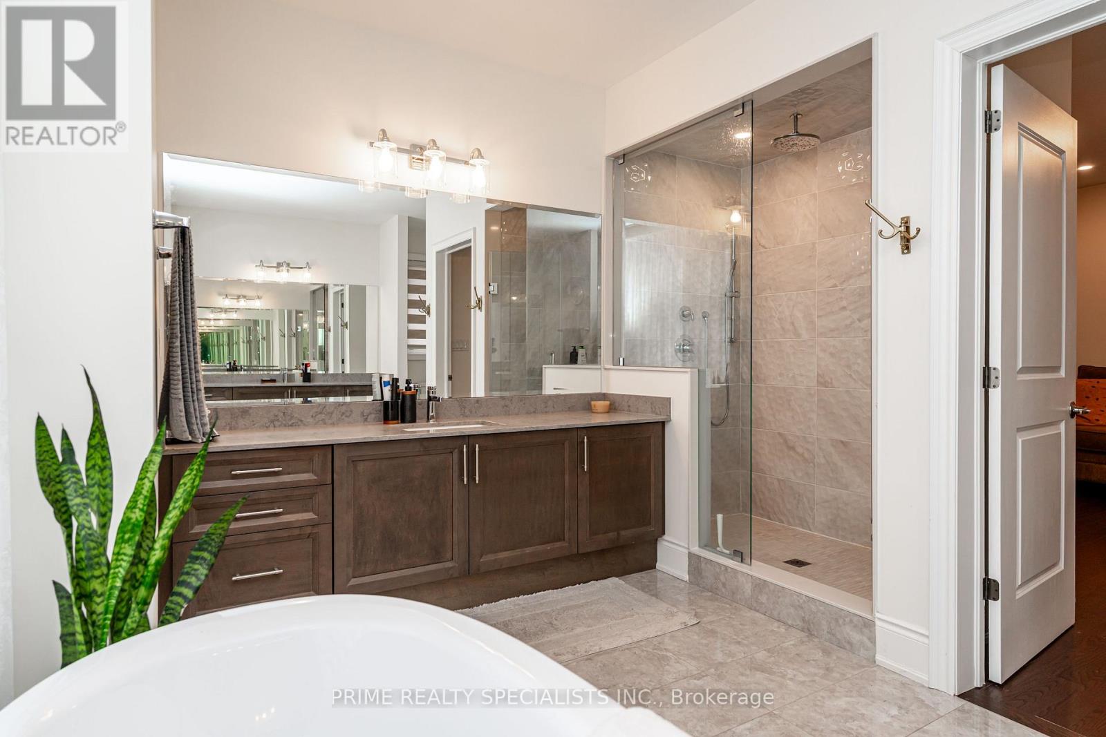 21 Midmorning Road, Brampton, Ontario  L6X 5P7 - Photo 31 - W12925218