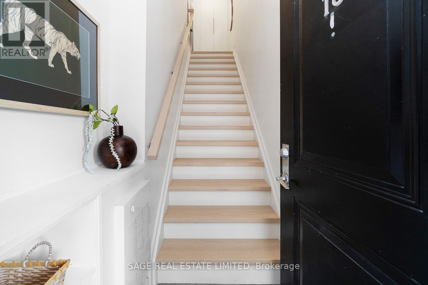 18 - 10 Carnation Avenue, Toronto, Ontario  M8V 0B8 - Photo 2 - W12925226