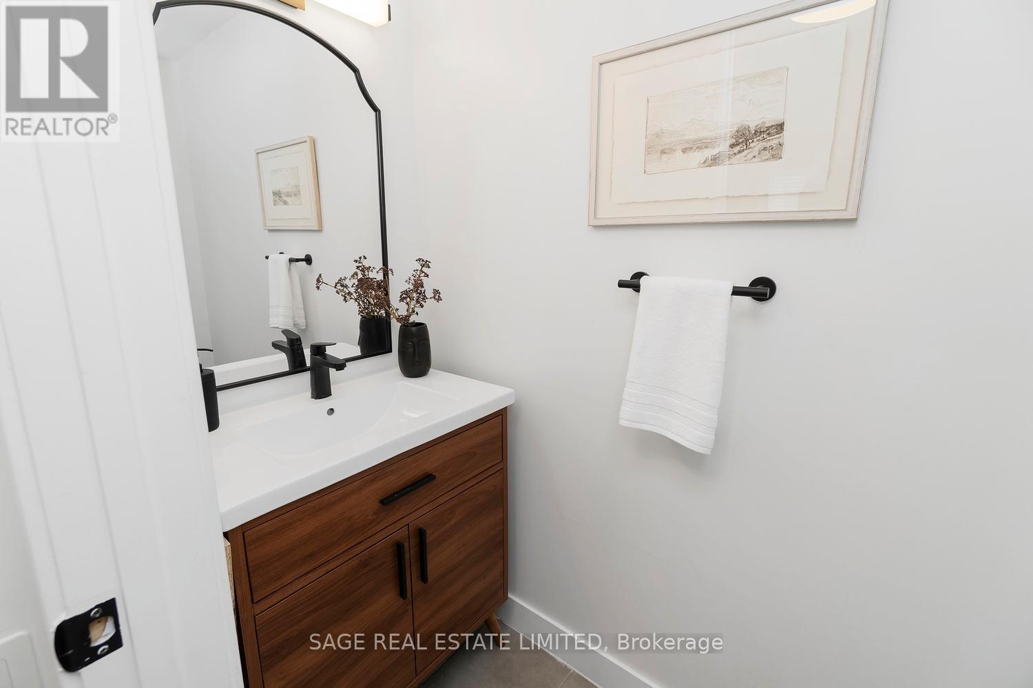 18 - 10 Carnation Avenue, Toronto, Ontario  M8V 0B8 - Photo 9 - W12925226