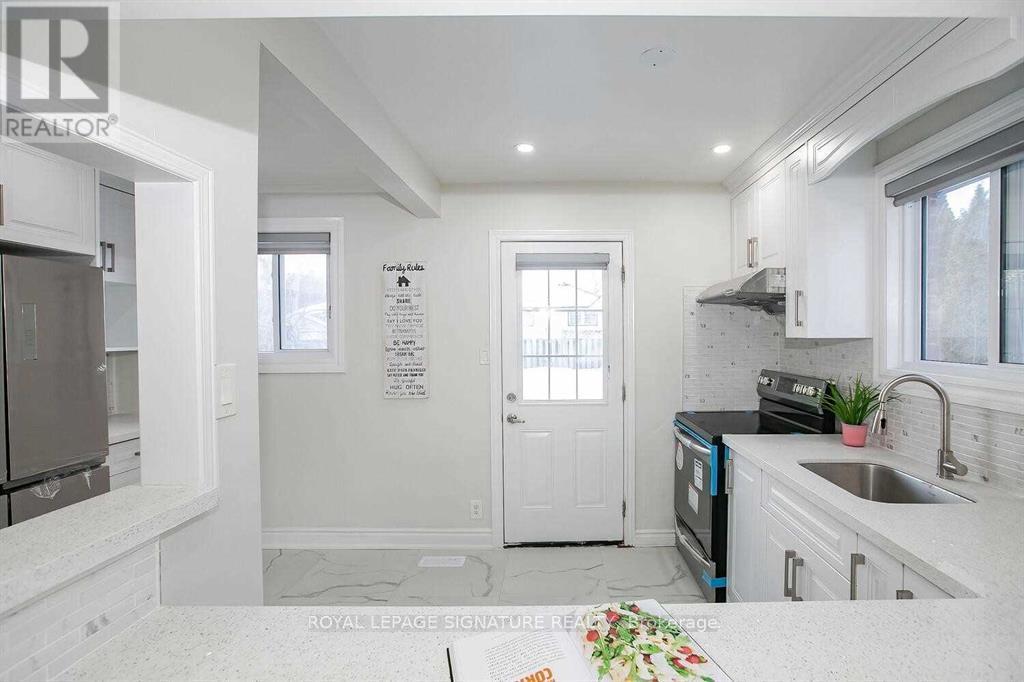 Upper - 26 Horwood Drive, Brampton, Ontario  L6X 2B8 - Photo 6 - W12925244