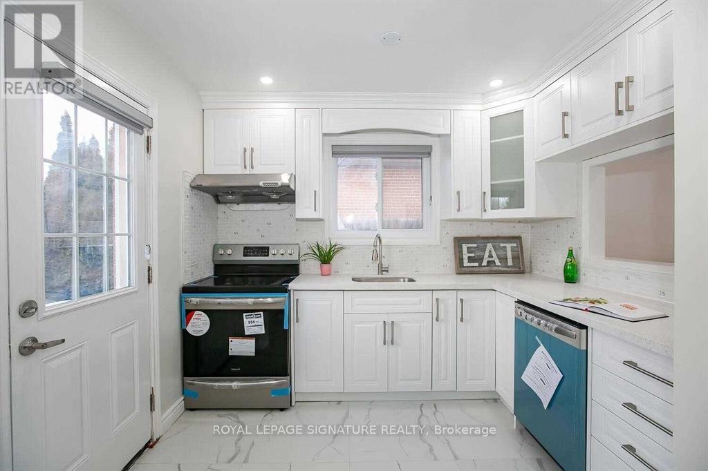 Upper - 26 Horwood Drive, Brampton, Ontario  L6X 2B8 - Photo 7 - W12925244