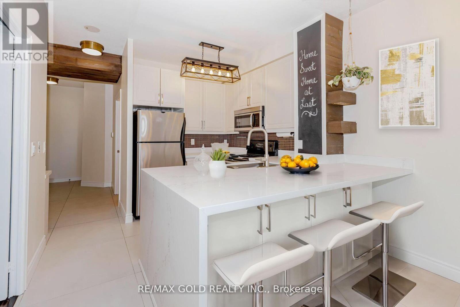 1106 - 220 BURNHAMTHORPE ROAD W, Mississauga, Ontario