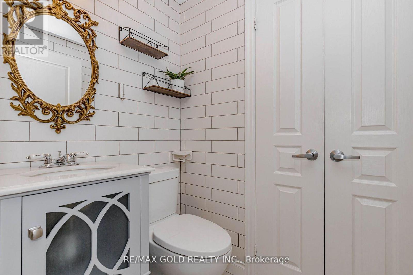 1106 - 220 Burnhamthorpe Road W, Mississauga, Ontario  L5B 4N4 - Photo 30 - W12925252