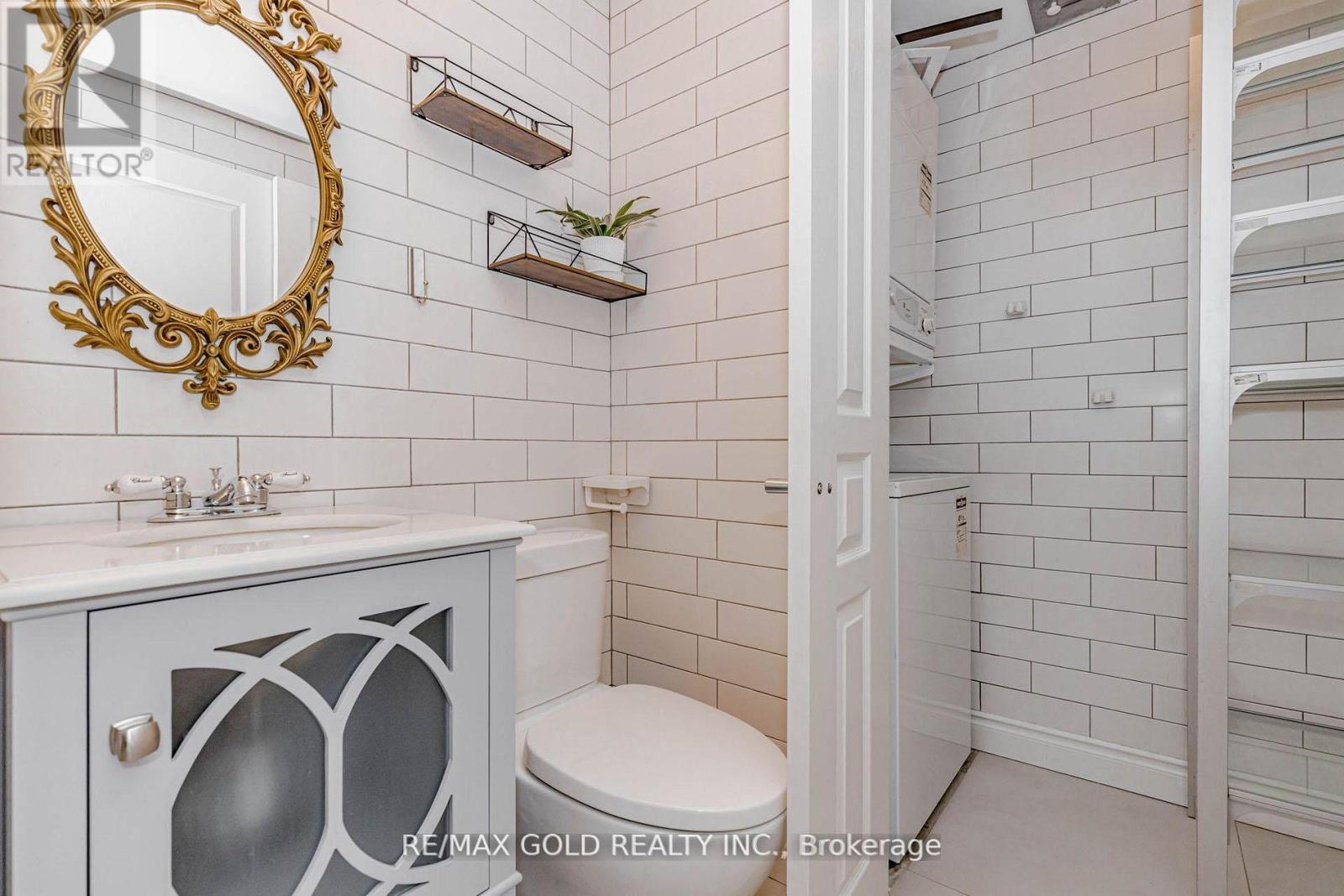 1106 - 220 Burnhamthorpe Road W, Mississauga, Ontario  L5B 4N4 - Photo 31 - W12925252