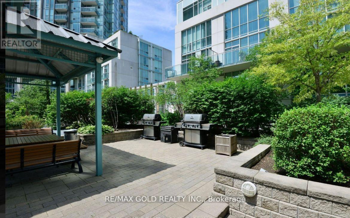 1106 - 220 Burnhamthorpe Road W, Mississauga, Ontario  L5B 4N4 - Photo 41 - W12925252