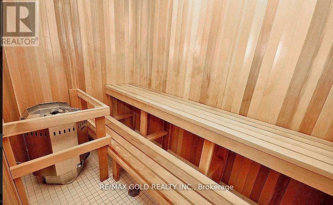 1106 - 220 Burnhamthorpe Road W, Mississauga, Ontario  L5B 4N4 - Photo 43 - W12925252