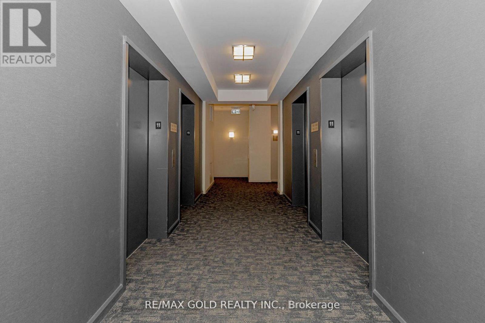 1106 - 220 Burnhamthorpe Road W, Mississauga, Ontario  L5B 4N4 - Photo 5 - W12925252