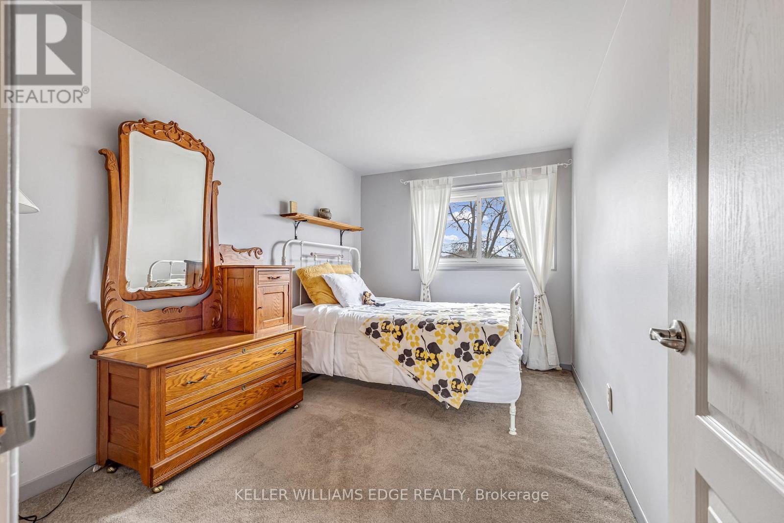 5352 Salem Road, Burlington, Ontario  L7L 3X3 - Photo 17 - W12925272