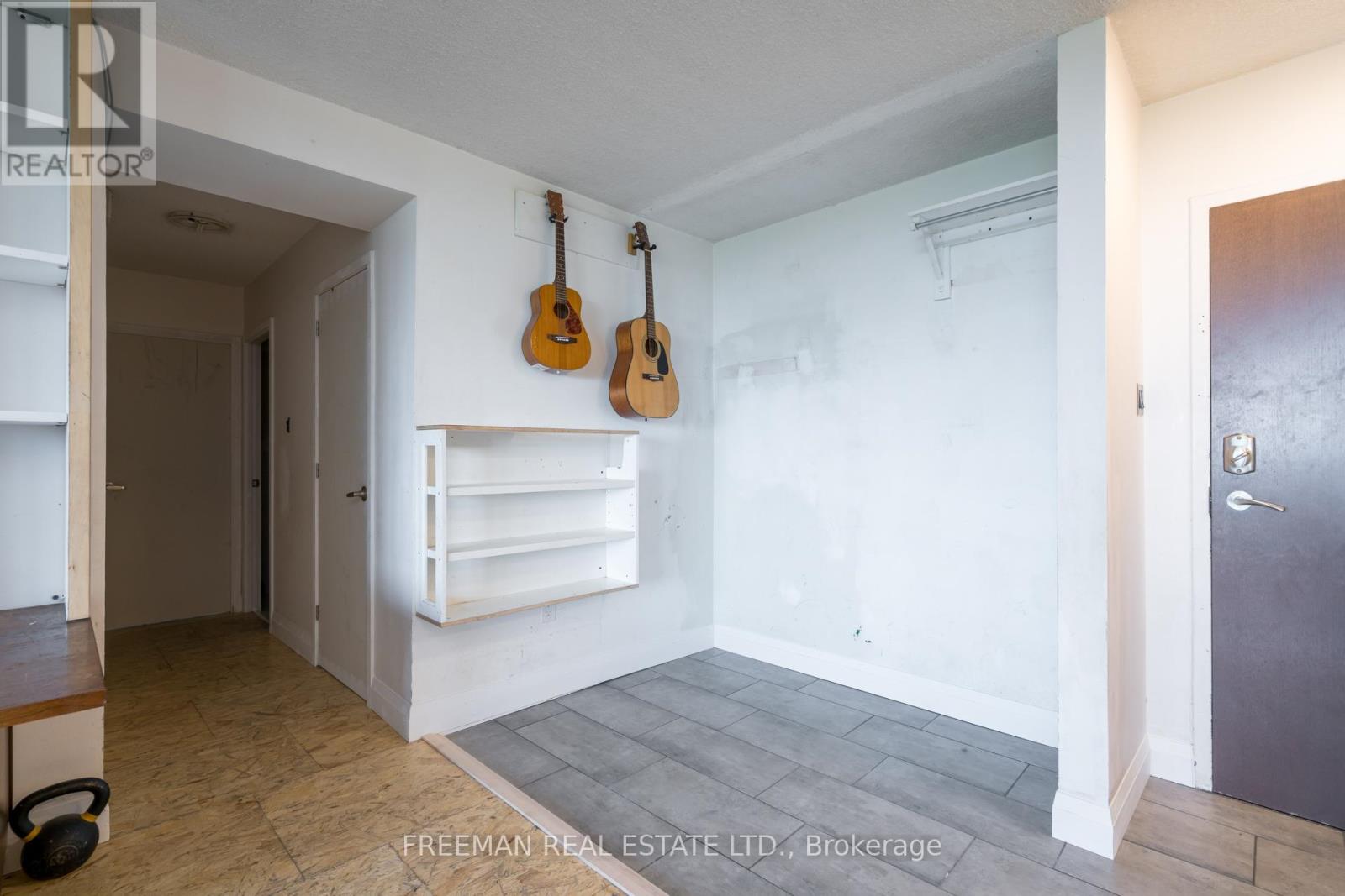 906 - 135 Marlee Avenue, Toronto, Ontario  M6B 4C6 - Photo 22 - W12925276