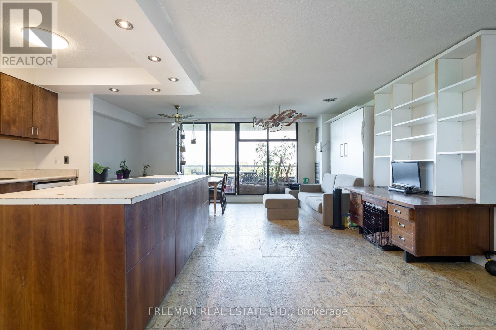 906 - 135 Marlee Avenue, Toronto, Ontario  M6B 4C6 - Photo 3 - W12925276