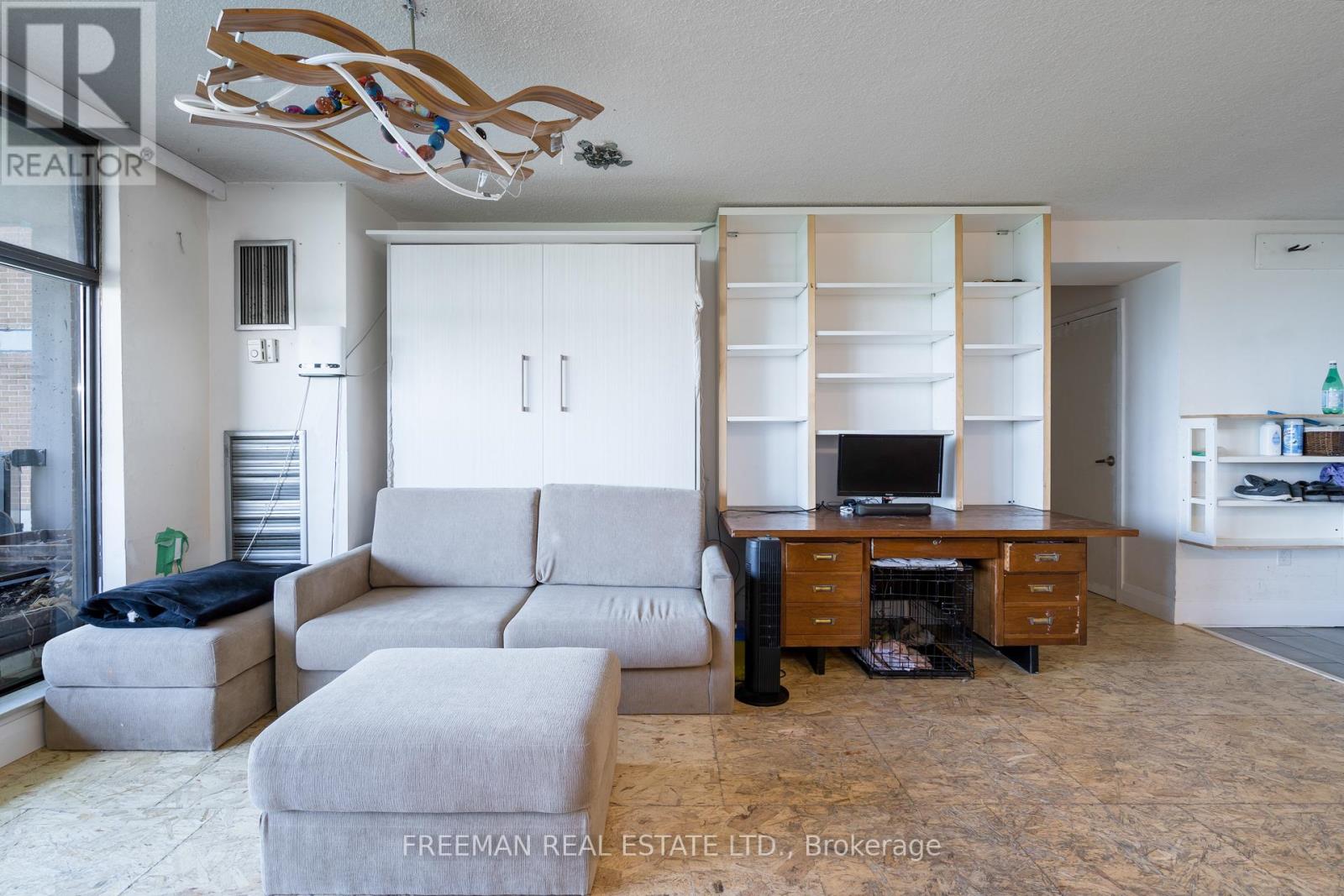 906 - 135 Marlee Avenue, Toronto, Ontario  M6B 4C6 - Photo 9 - W12925276