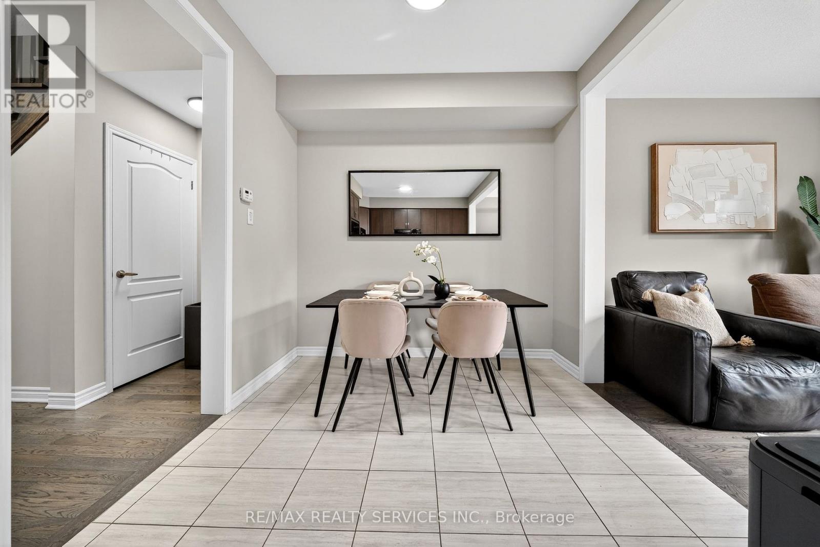 76 Phyllis Drive, Caledon, Ontario  L7C 4E2 - Photo 17 - W12925284