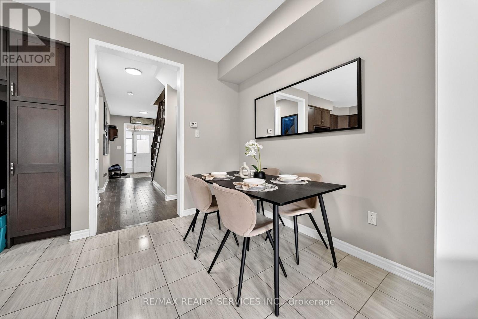 76 Phyllis Drive, Caledon, Ontario  L7C 4E2 - Photo 18 - W12925284