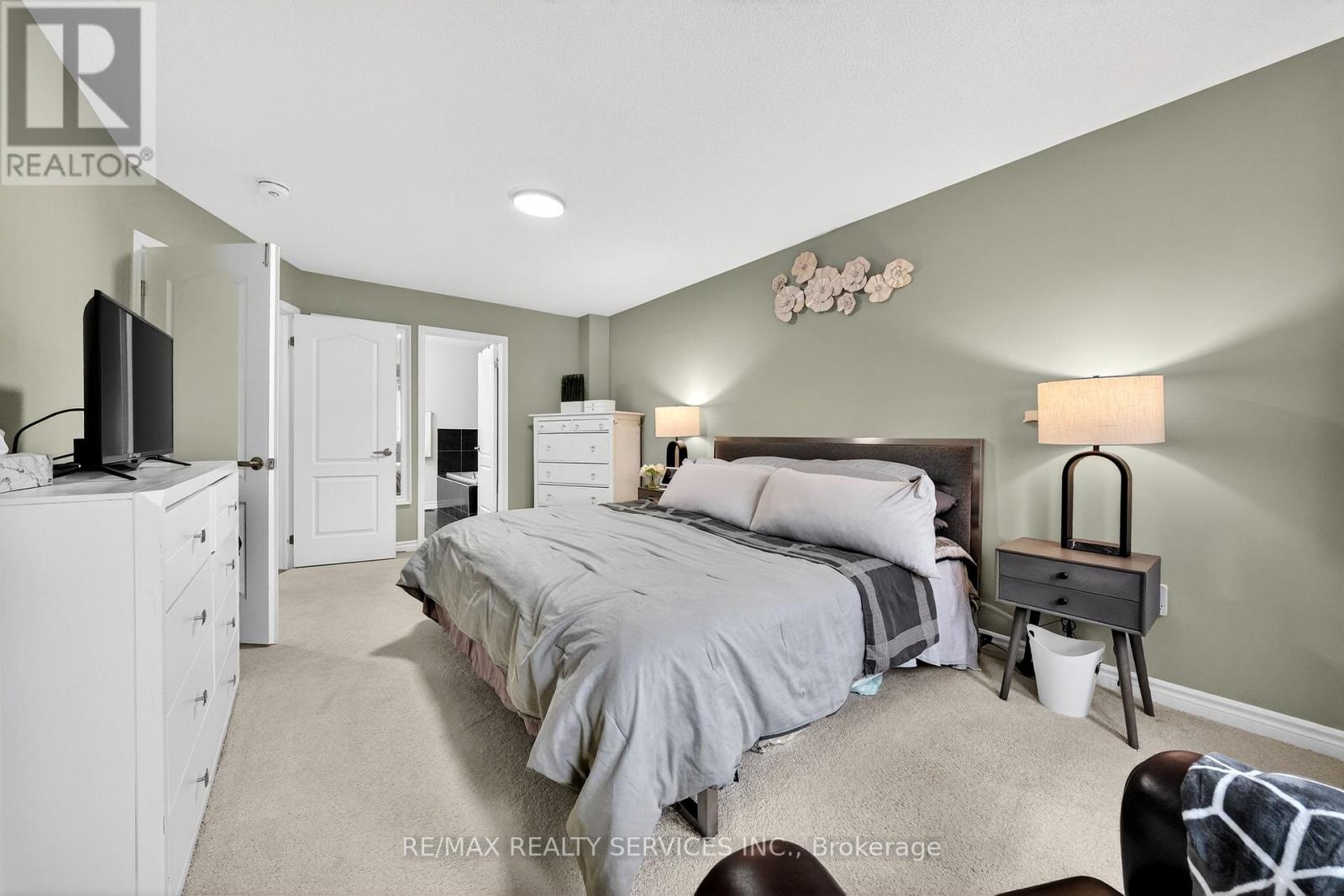 76 Phyllis Drive, Caledon, Ontario  L7C 4E2 - Photo 28 - W12925284