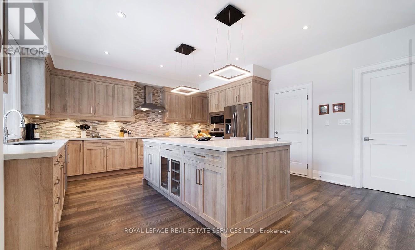 2163 Deyncourt Drive, Burlington (Brant), Ontario  L7R 1W2 - Photo 10 - W12925308