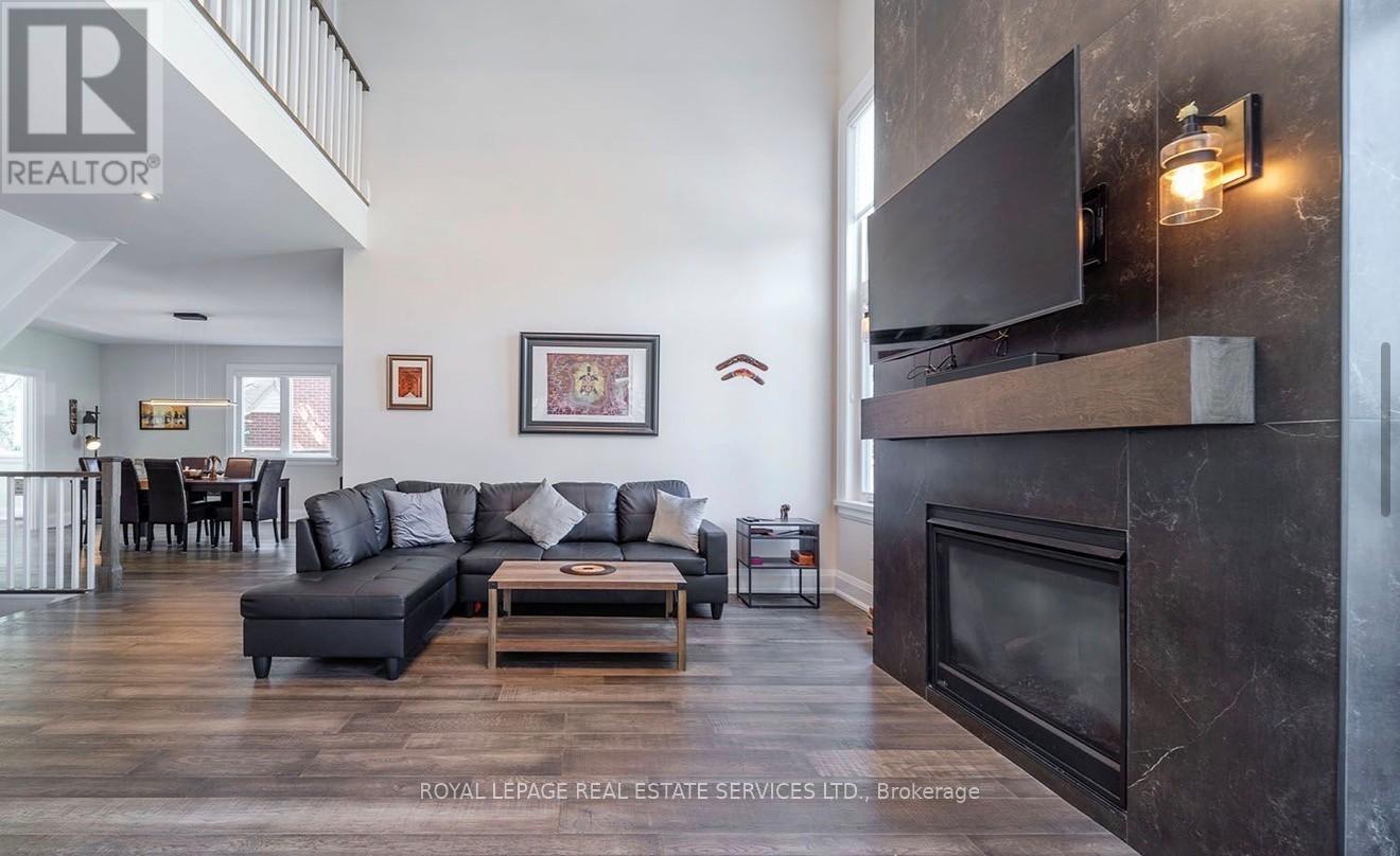 2163 Deyncourt Drive, Burlington (Brant), Ontario  L7R 1W2 - Photo 8 - W12925308