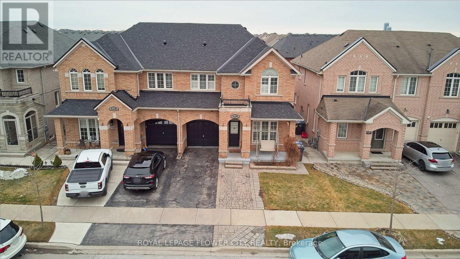 85 Daden Oaks Drive, Brampton (Bram East), Ontario  L6P 3R9 - Photo 2 - W12925322