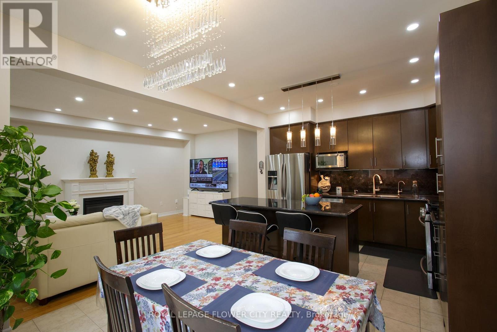 85 Daden Oaks Drive, Brampton (Bram East), Ontario  L6P 3R9 - Photo 25 - W12925322