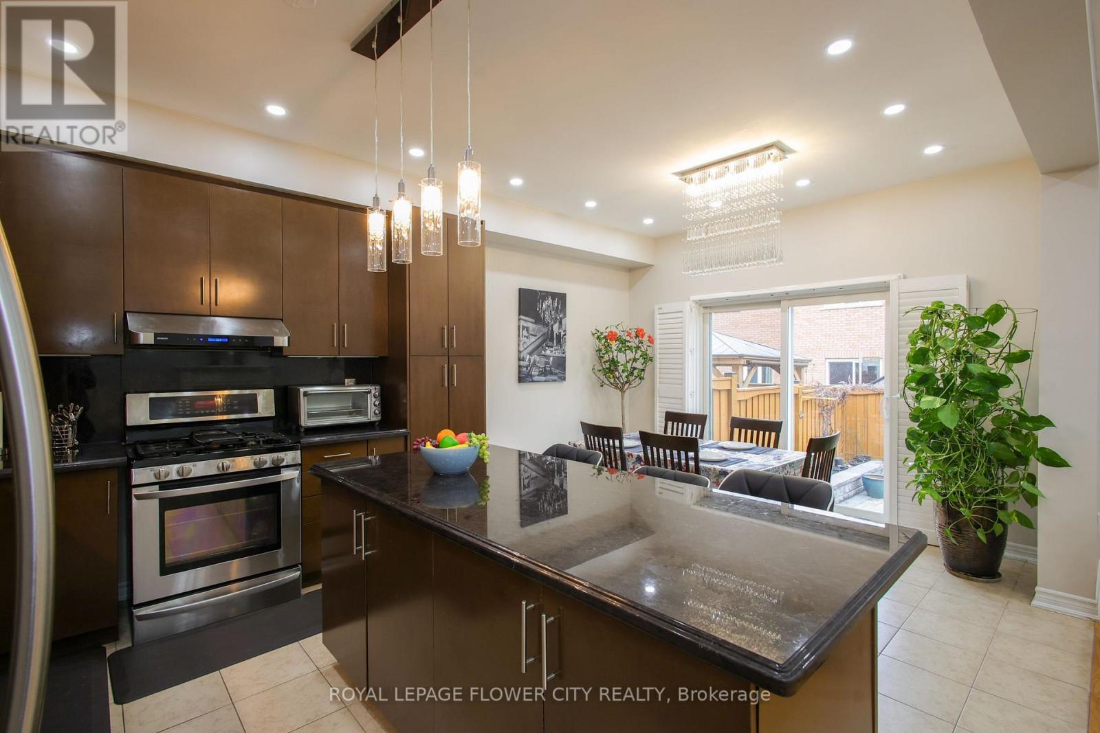 85 Daden Oaks Drive, Brampton (Bram East), Ontario  L6P 3R9 - Photo 26 - W12925322