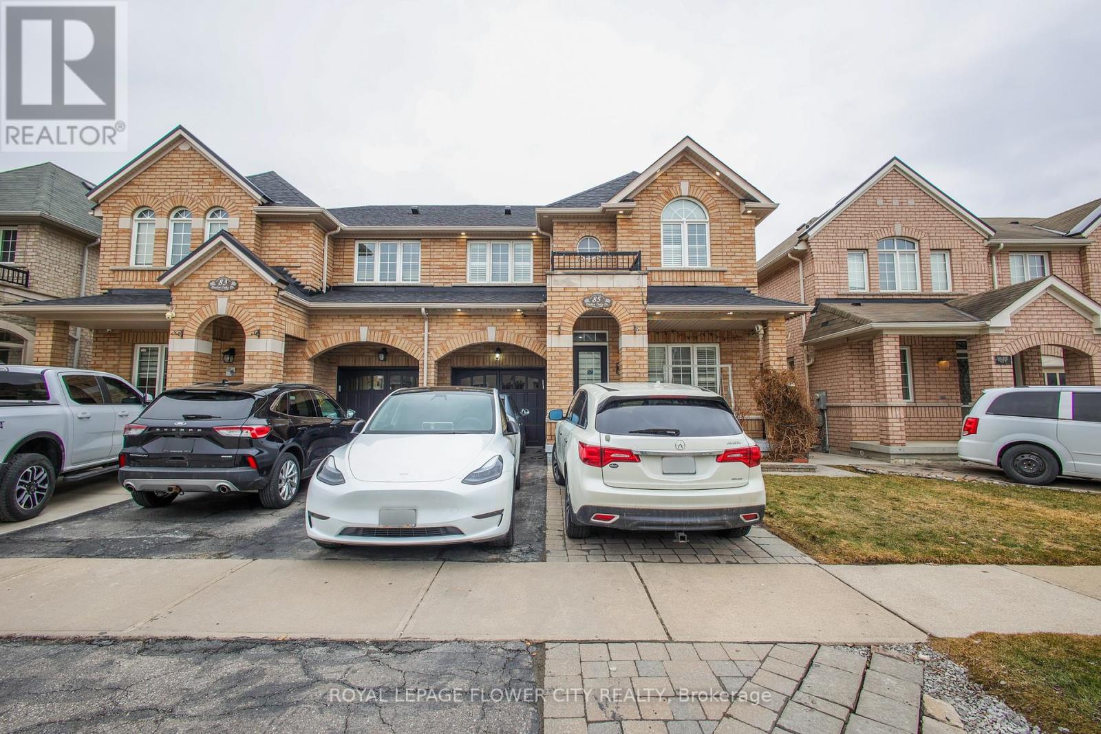 85 Daden Oaks Drive, Brampton (Bram East), Ontario  L6P 3R9 - Photo 4 - W12925322
