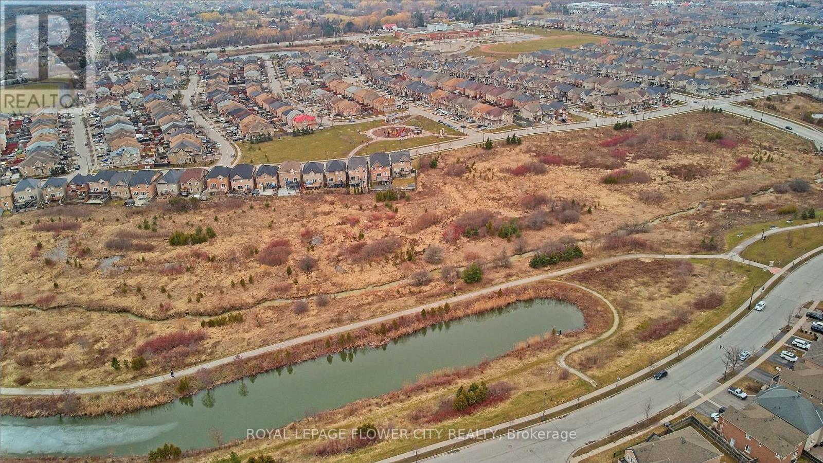 85 Daden Oaks Drive, Brampton (Bram East), Ontario  L6P 3R9 - Photo 9 - W12925322