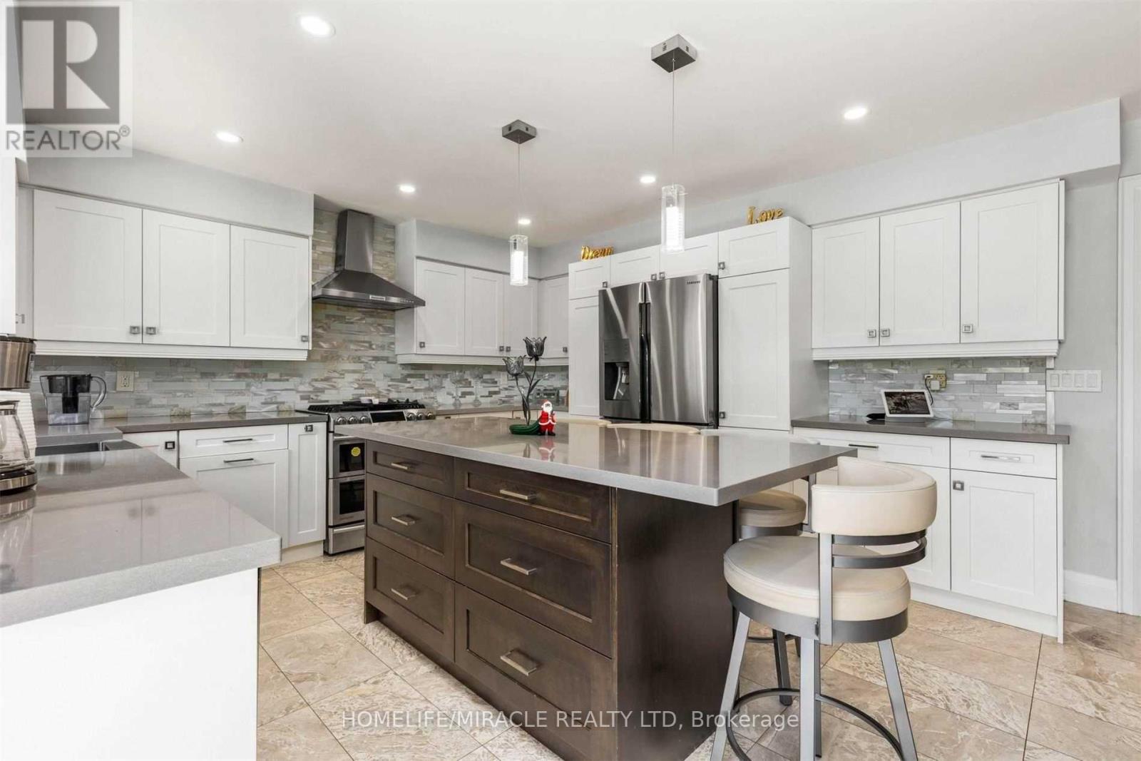 3148 The College Way, Mississauga, Ontario  L5L 4Z6 - Photo 4 - W12925342