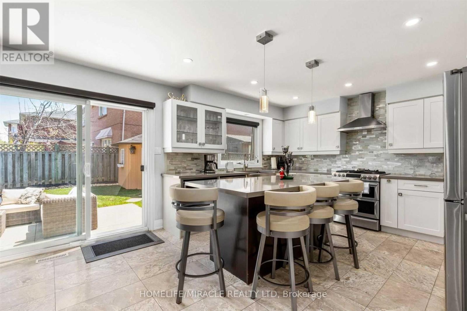 3148 The College Way, Mississauga, Ontario  L5L 4Z6 - Photo 6 - W12925342