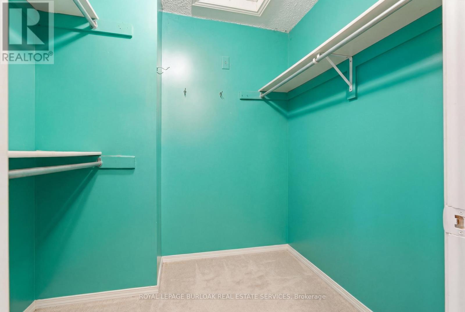 23 Garden Avenue, Brampton (Brampton West), Ontario  L6X 1M4 - Photo 17 - W12925350