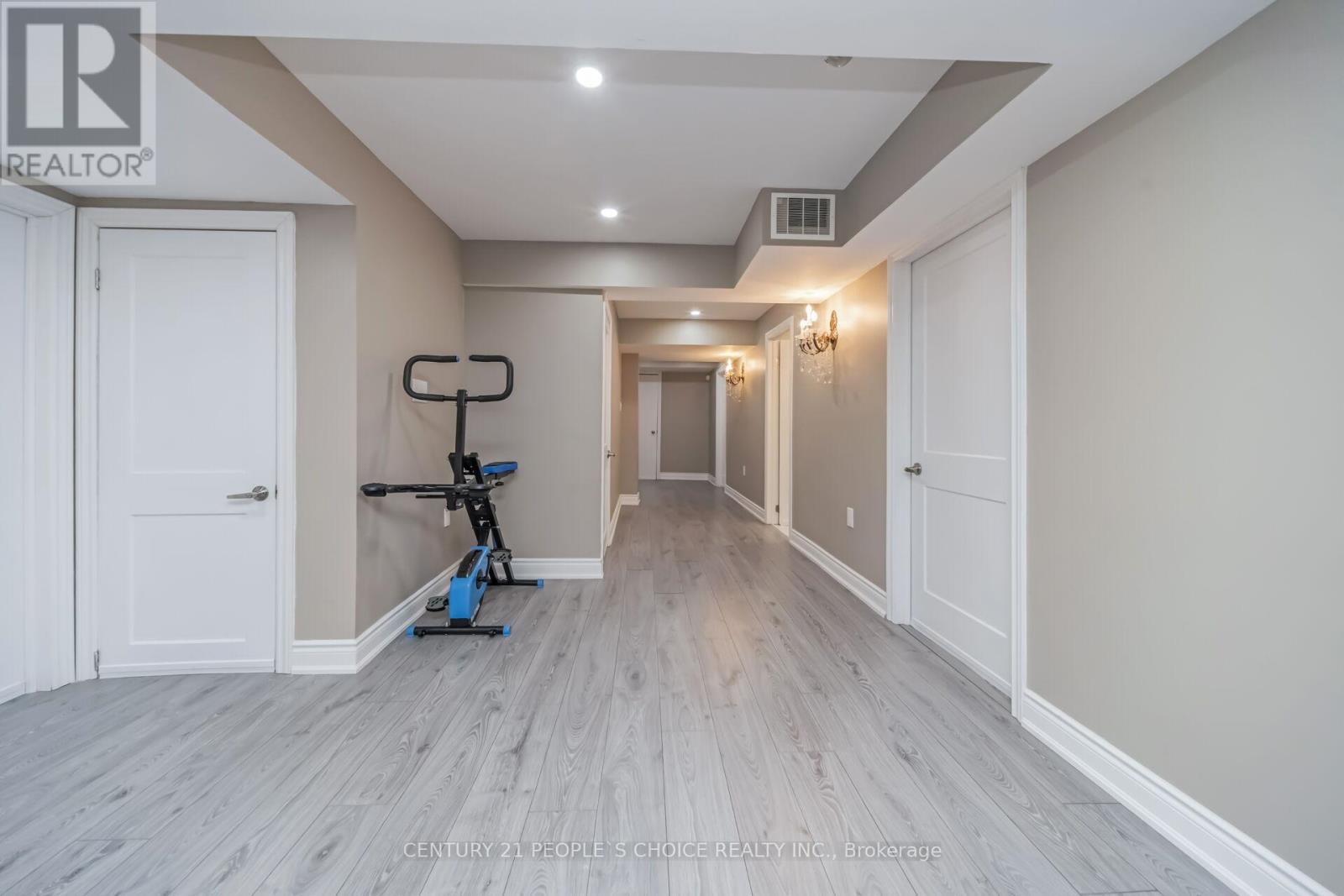 28 Truro Circle, Brampton, Ontario  L7A 4E5 - Photo 44 - W12925364