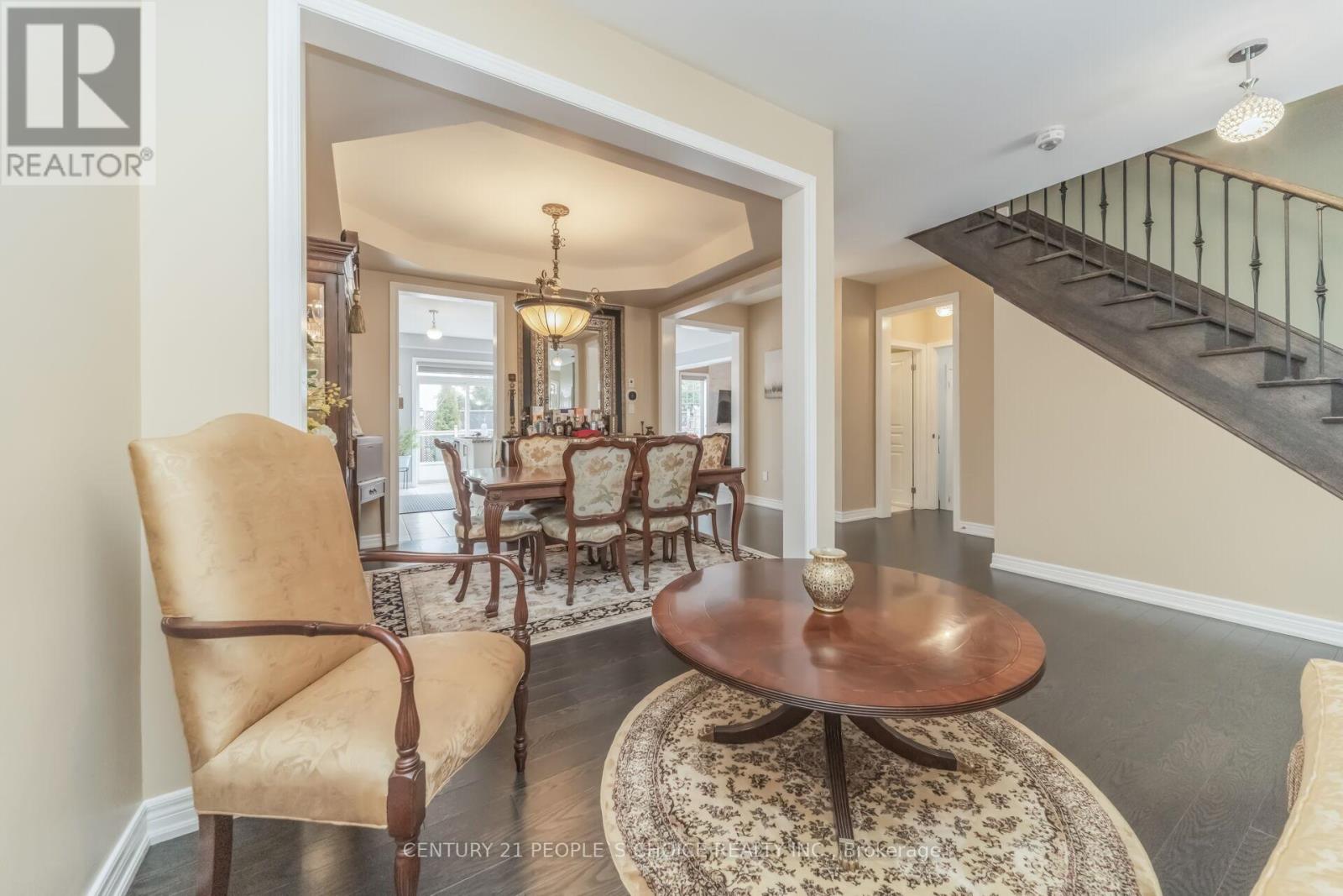 28 Truro Circle, Brampton, Ontario  L7A 4E5 - Photo 7 - W12925364