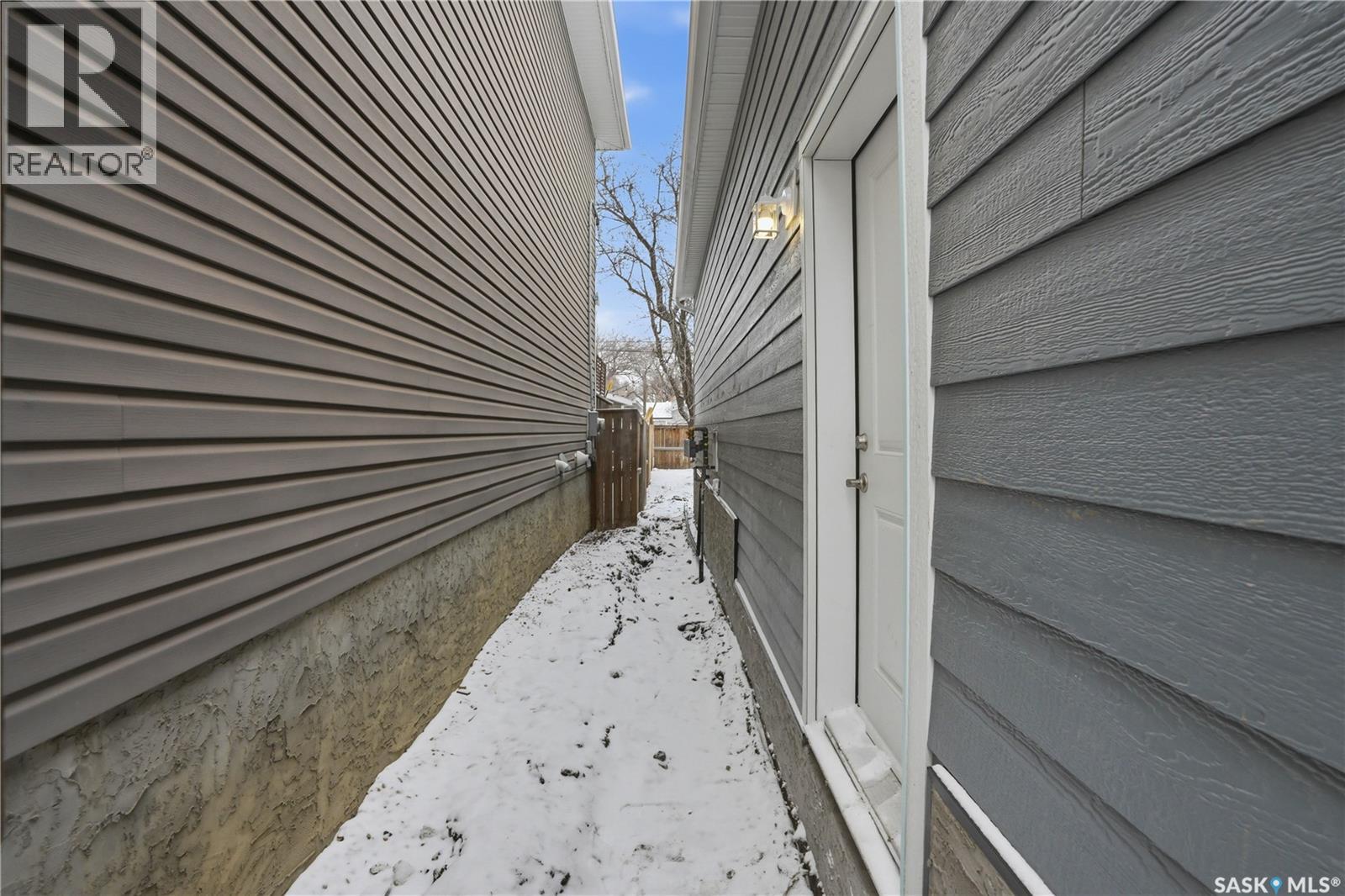 1218 G Avenue N, Saskatoon, Saskatchewan  S7L 2A4 - Photo 18 - SK031305