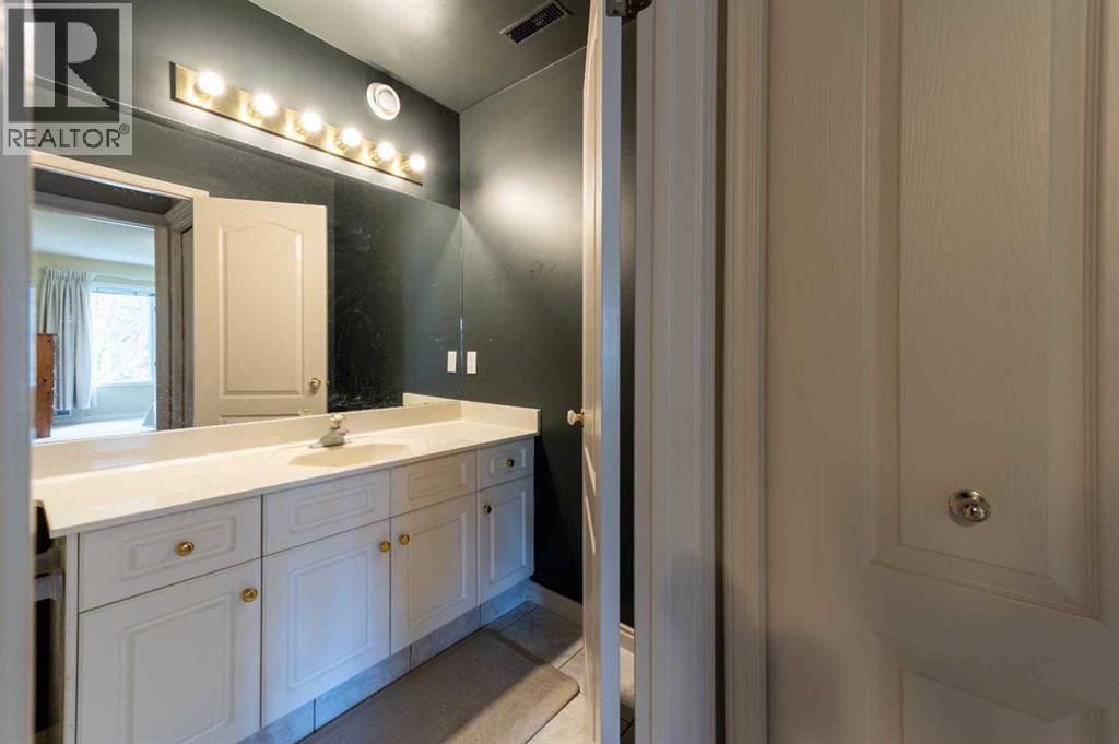 159 Sierra Morena Terrace Sw, Calgary, Alberta  T3H 3A2 - Photo 30 - A2288473