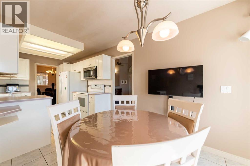 159 Sierra Morena Terrace Sw, Calgary, Alberta  T3H 3A2 - Photo 14 - A2288473