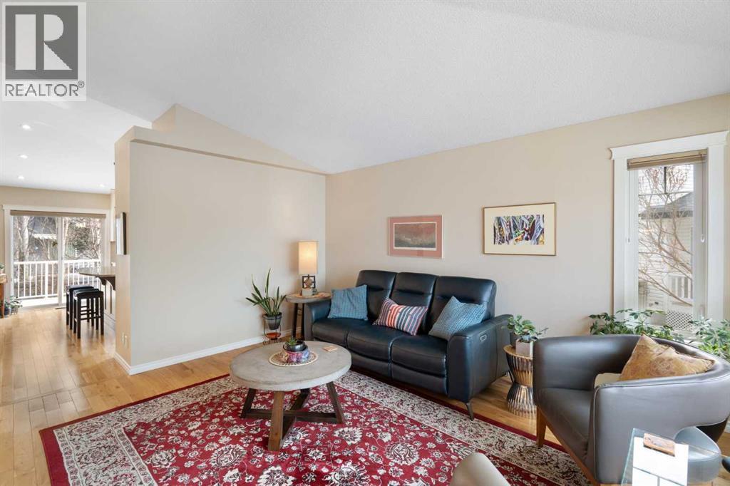 26 Bow Close, Cochrane, Alberta  T4C 1M9 - Photo 17 - A2289064