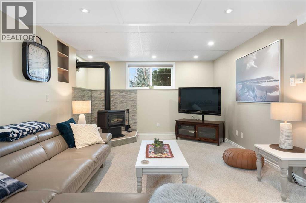 26 Bow Close, Cochrane, Alberta  T4C 1M9 - Photo 31 - A2289064