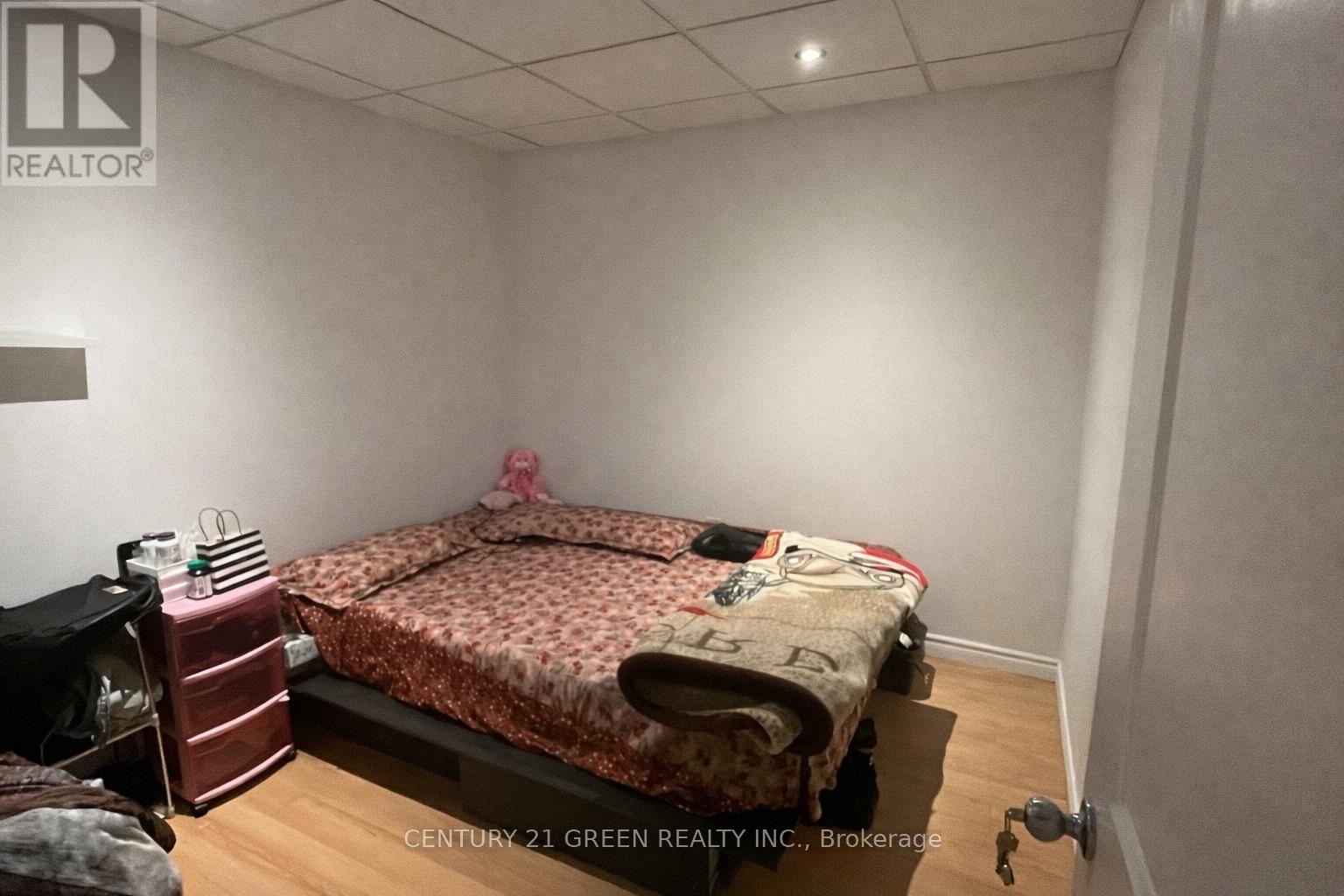 73 Owen Place, Hamilton (Greenford), Ontario  L8G 2H3 - Photo 22 - X12925124